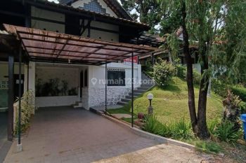 Rumah Bagus SHM di Villa Grand Trawas , Mojokerto