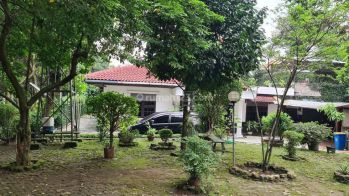 Dijual Rumah Kebun Asri, Nyaman Hitung Tanah Strategis di Area Lenteng Agung,