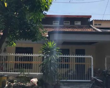 Di kontrakan rumah tengah kota sidoarjo