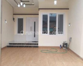 RUMAH DIJUAL KEMAYORAN