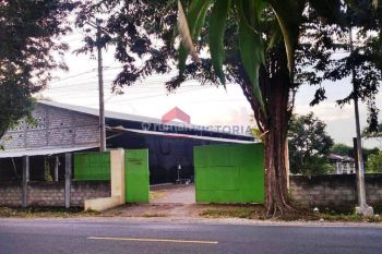 Tanah luas ex gudang di jalan nasional prob banyuwangi