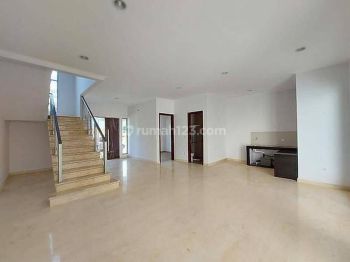 Rumah Golf Island Pik Ukuran 8x20 2 lantai siap huni