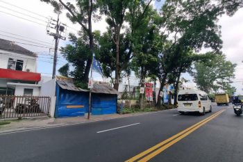 Sewa Lahan Kosong Sunandar Priyo Sudarmo Samping Dealer Isuzu