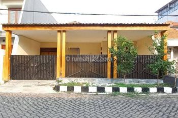 Disewakan rumah di Rungkut Asri