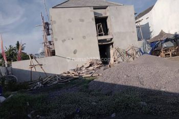 Rumah Mewah Sleman Ngaglik Jogja Kolam Renang Pribadi Dekat Pasar Gentan