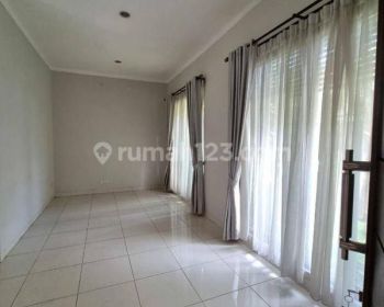 Rumah terawat 2 lantai di cluster premium bintaro jaya sektor 9 harga menarik