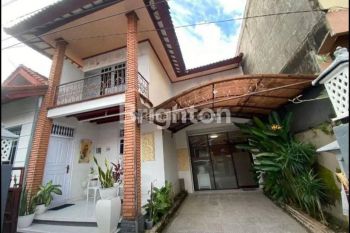 RUMAH FULL FURNISH 6BR, STRATEGIS dan NYAMAN DI DENPASAR SELATAN.