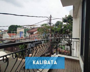 Rumah Cantik Siap Huni Luas Tanah 112 M Lokasi Strategis di Kalibata Jaksel
