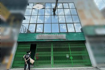 Dijual Ruko Gandeng Jalan Gatot Subroto