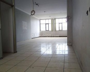 Disewakan Ruko Mainroad Buahbatu 2,5 Lantai Di Buahbatu