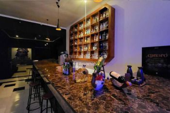 Resto Dan Bar Lokasi Strategis di Kerobokan Seminyak, Bali