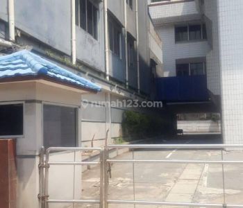 GEDUNG PERKANTORAN BERLOKASI DI GUNUNG SAHARI RAYA YANG SANGAT STRATEGIS