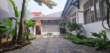 Rumah Asri 1 Lantai di Kemang Pratama 1 RSA012202