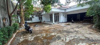 Rumah Ngantong Hitung Tanah Pinggir Jalan Raya Paso