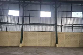 GUDANG STRATEGIS DEKAT PINTU TOL TOHA AKSES KONTAINER