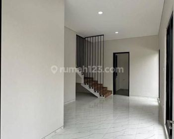 Rumah Hook Kutisari‼️Row Jalan Sangat Lebar Baru Gress
