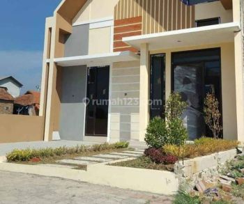 rumah dekat tol soroja pinggir jalan raya