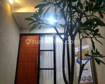 Rumah Mewah Siap Huni Kramat Jati Akses 2 Mobil Bebas Banjir