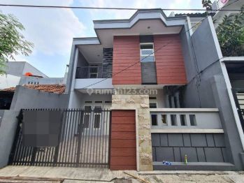Rumah Baru Siap Huni di Kayu Putih, Jakarta Timur