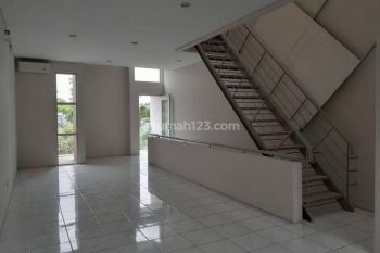 Ruko Strategis 2 Lantai di Pariwarna Kota Baru Parahyangan