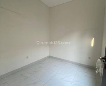 Rumah 2lt di Lavon Cluster Allura Tangerang Y00166