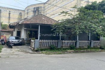 Dijual Rumah Di Lokadi Strategis Pusat Kota Bandung Cocok Untuk Rumah Tinggal /