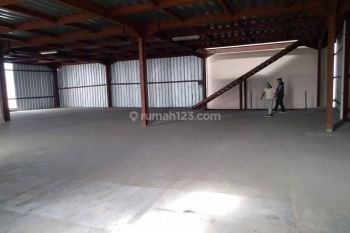 Gudang 3 Lantai Luas 600m² di Jl. Cengkareng Jakbar