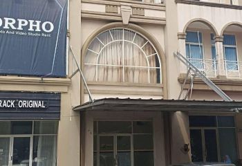 Ruko disewakan di rrg 6 Grand Galaxy City Bekasi