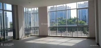 Ruko Gandeng Dua Golf Island Pik