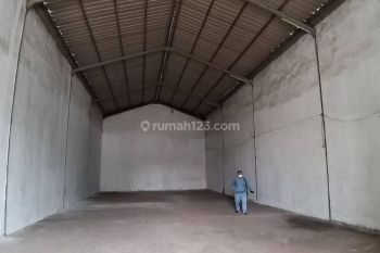 Gudang Siap Pakai di Kosambi Megah, Tangerang Bagus