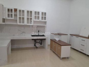 RUMAH BRAND NEW  2 LANTAI DALAM KOMPLEK DI CINERE