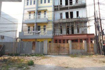 Ruko di Jalan Raya Bekasi Cakung Jakarta Timur