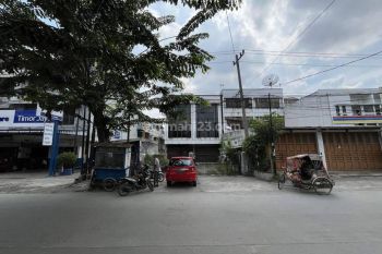 Ruko Gandeng di Jalan Krakatau