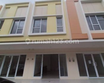 Ruko Ramai Pisa Grande