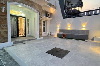 Rumah Bagus 2 Lantai di Harapan Indah, Bekasi Barat