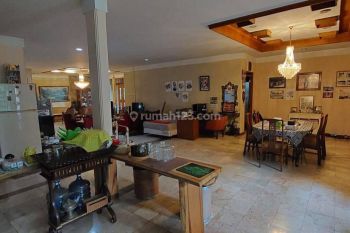 Rumah Asri Cocok Untuk Cafe di Dago Bawah Harga Pasar