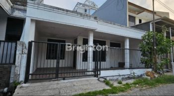 RUMAH KOSONGAN 1,5 LANTAI DI MANYAR REJO DEKAT UNTAG, UNIV DR. SOETOMO