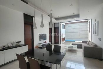Sewa Rumah Bisa Untuk Ruang Usaha Tirtayasa Sayap Dago Bandung