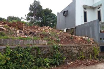 Tanah Padat Strategis berbatasan dengan Komplek hanya 10 menit ke Pintu Tol