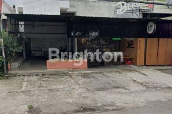 Rumah Usaha ex Resto Nol Jalan Raya Manyar Kertoarjo