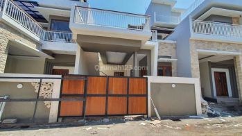 Rumah dalam cluster mewah di By pass Sanur