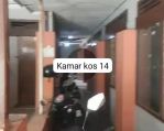 thumbnail-di-jual-murah-rumah-induk-dan-kos-14-kamar-m-1