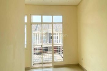 SEWA RUMAH PALING MURAHHH  Unfurnished Bagus di Green Lake City