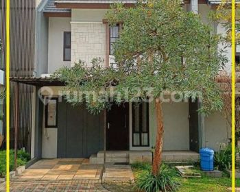 ROW JALAN LEBAR! Hunian Asri dengan Attic di Mozia BSD City!