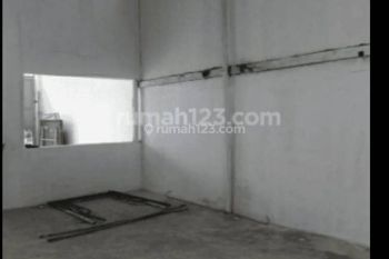 Gudang Prepedan Ukuran 10x55 di Kalideres, Jakarta Barat 530 M