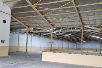 Di Sewakan Gudang Baru Ada Loading Dock Dan Office Dekat Tol di Cakung Jakarta