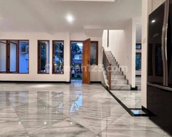Brand New Renovated Dijual Rumah Hoek di Pondok Indah Jakarta