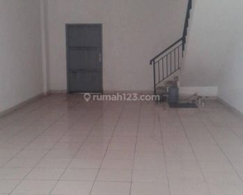 Ruko 3 Lantai di Gateway Ahmad Yani Bandung
