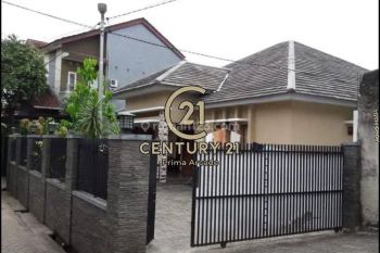 Rumah Dengan Tanah Luas Bonus Kontrakan Di Kreo  Larangan