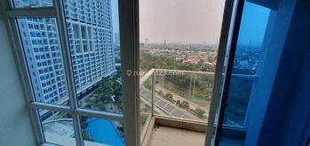 dijual BU apt Puri Mansion semi furnish siap huni, posisi Hoek,..